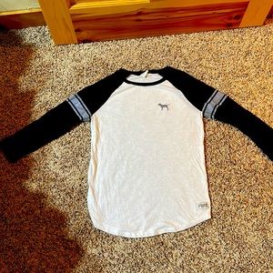 PINK Victoria’s Secret- Raglan Tee-size S